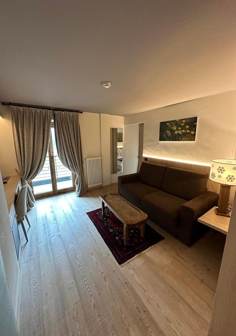 La Madonnina Del Gran Paradiso Wellness Hotel كوجن المظهر الخارجي الصورة