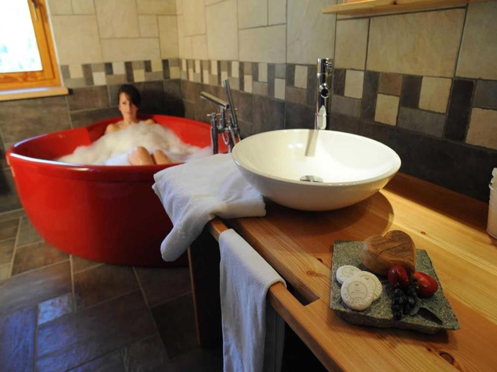 La Madonnina Del Gran Paradiso Wellness Hotel كوجن المظهر الخارجي الصورة